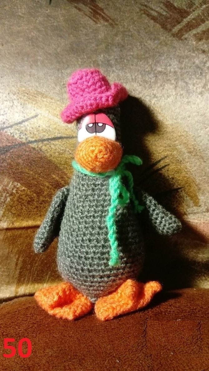 amigurumi_goose_in_hat_by_amipavouk-db5xela